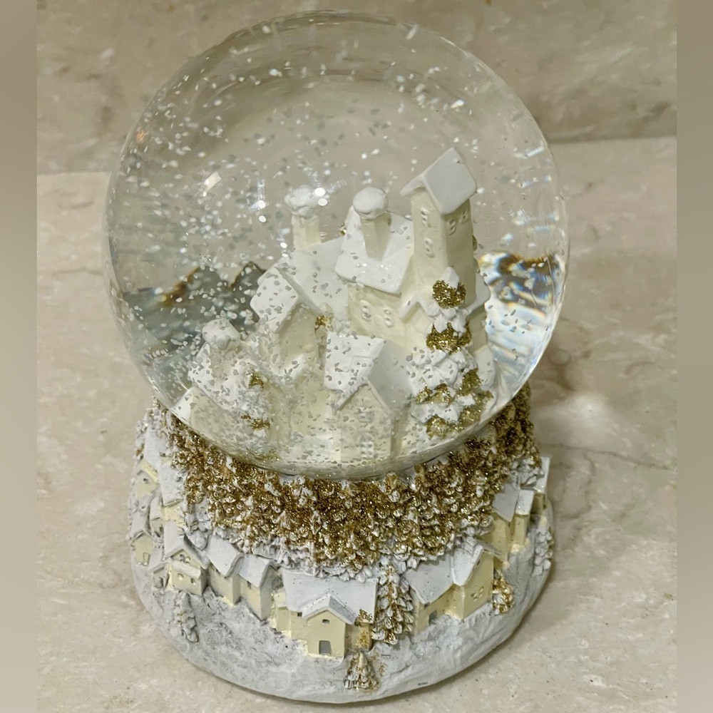 NEW musical Christmas snow globe white, gold, Snowy Winter wonderland, gift! - Picture 2 of 7
